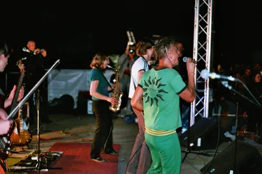 imm009_13A.jpg